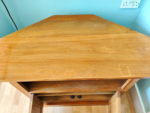 Wood corner stand - tv,