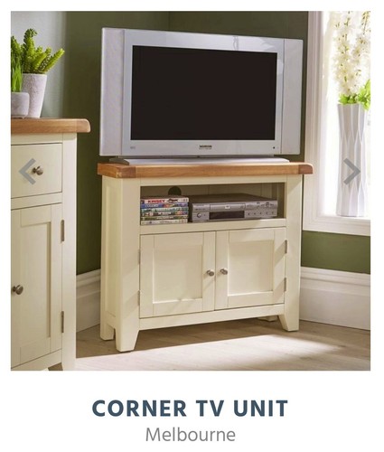 Melbourne corner unit with - melbourne, tv